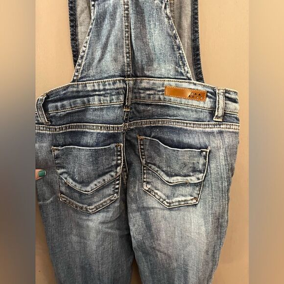 Dollhouse  Denim Distressed Overalls Jumper Size 1. - Picture 8 of 13
